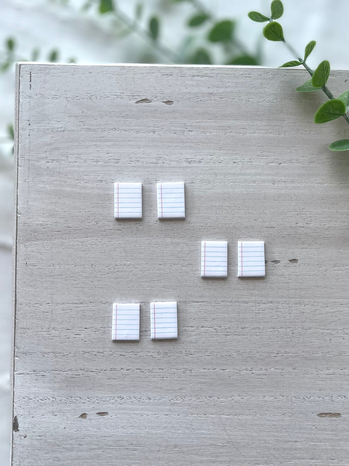 Notebook Paper Stud
