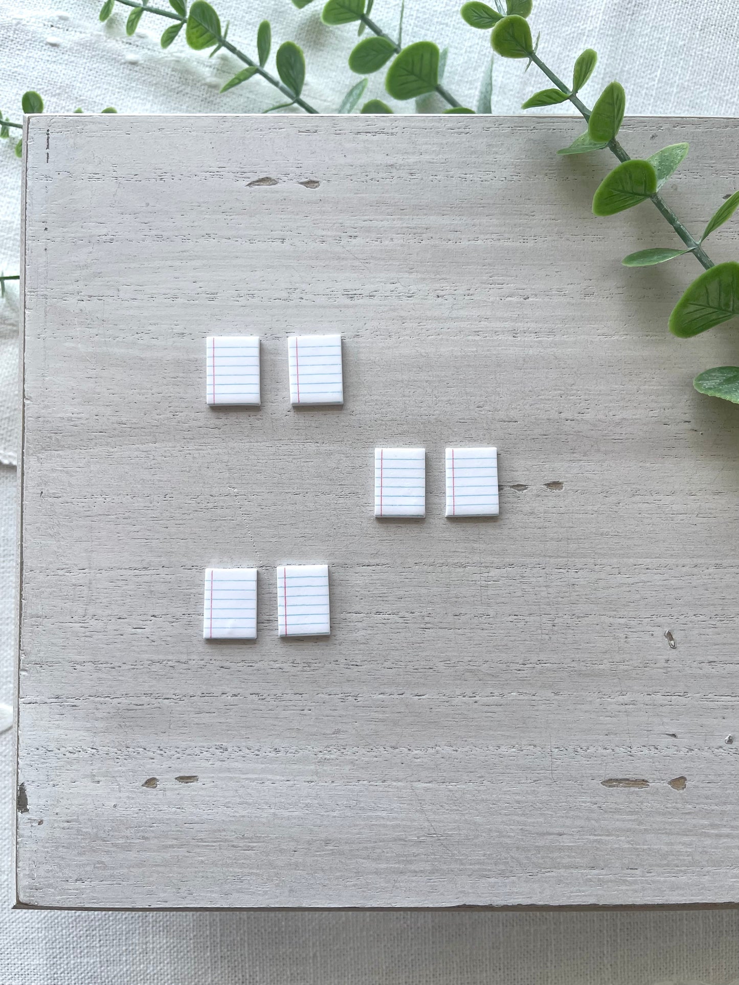 Notebook Paper Stud