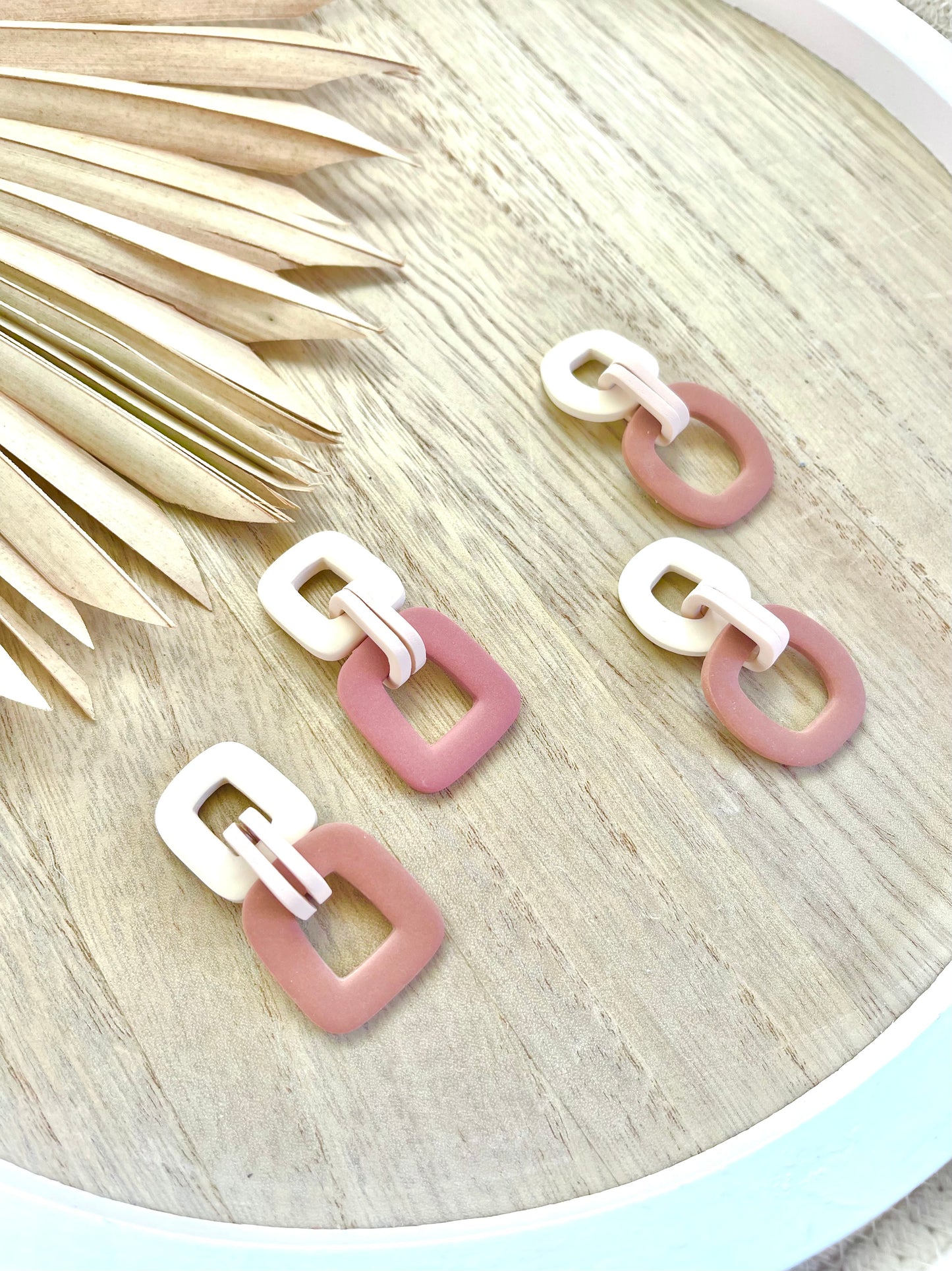 Scottie Clay Link Dangle