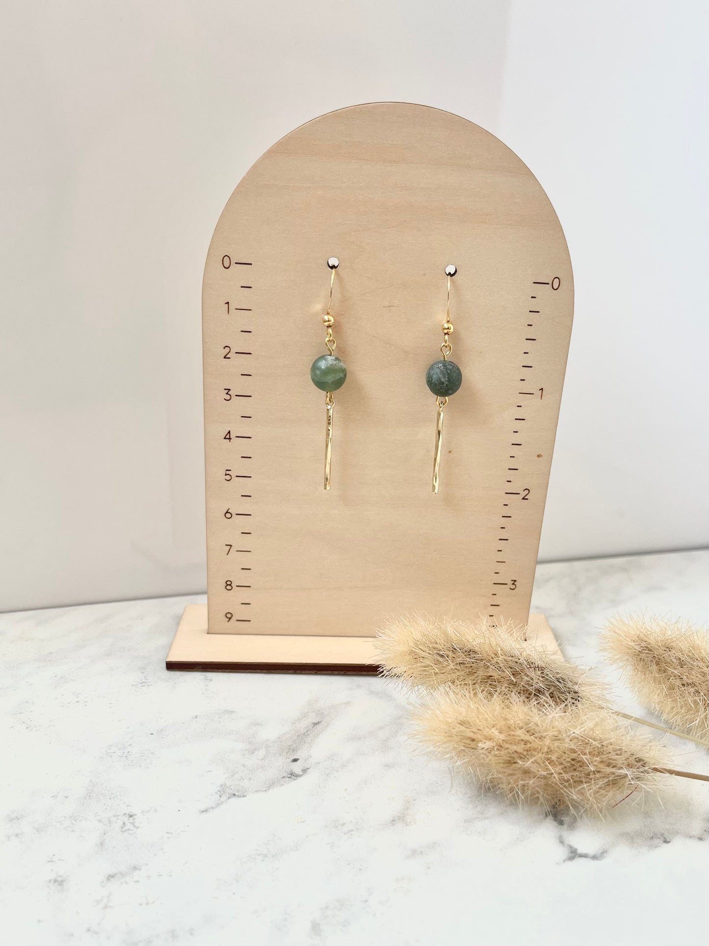 Natural stone with gold bar dangle (8mm stone)