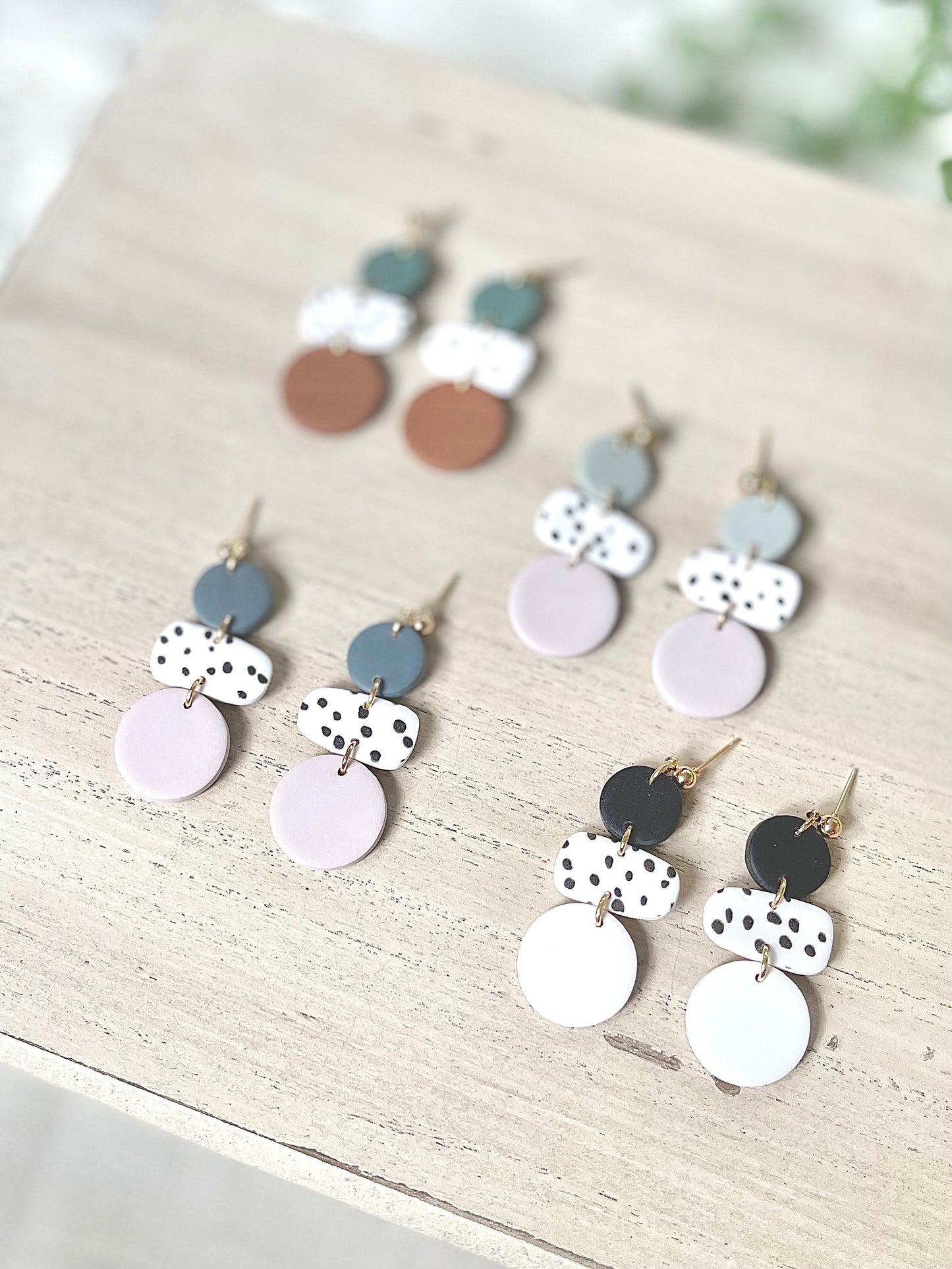 Organic spotted dangle